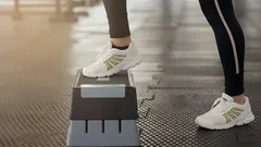 De perfecte oefening voor lastige knieën: train je benen en billen zonder je gewrichten te belasten